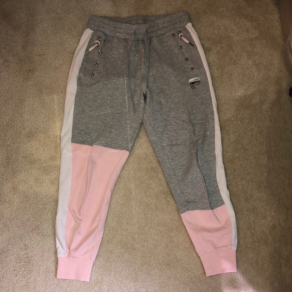 FILA joggers trendy